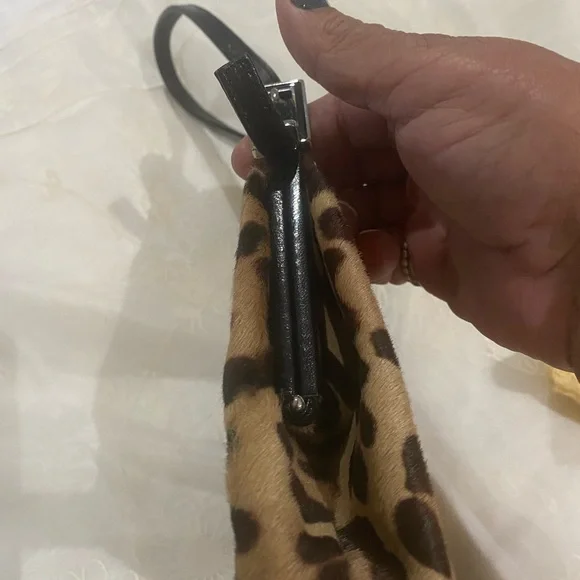 Fendy handbag - Picture 10 of 14